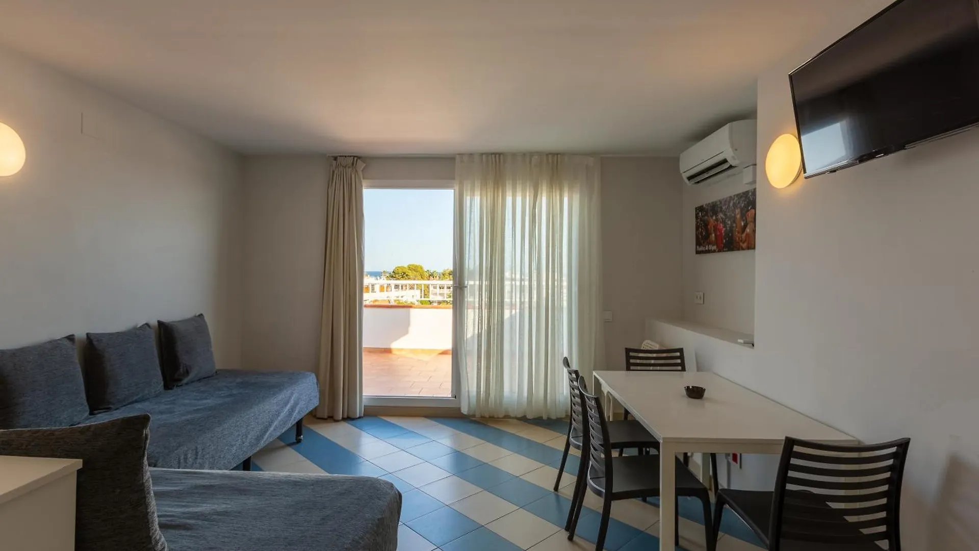 Apartamentos Sunway Amapola Sitges 0*,  Spanien